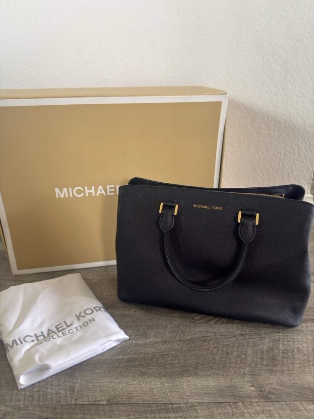 Michael Kors Savannah Large Satchel Leather Handbag